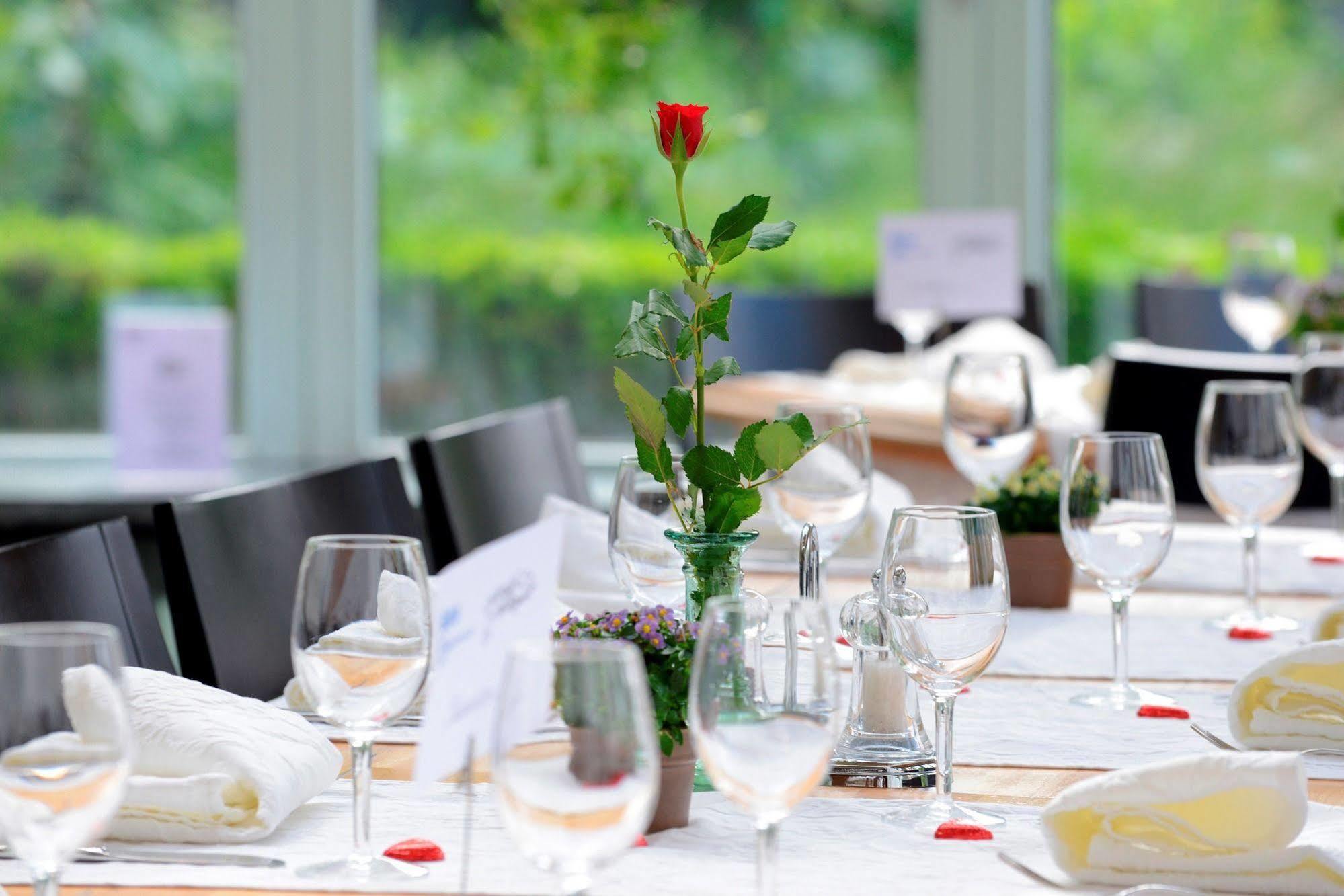 Odelya - Stadthotel Im Park Basel Luaran gambar