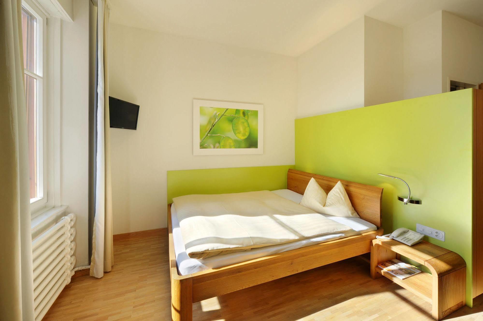 Odelya - Stadthotel Im Park Basel Luaran gambar