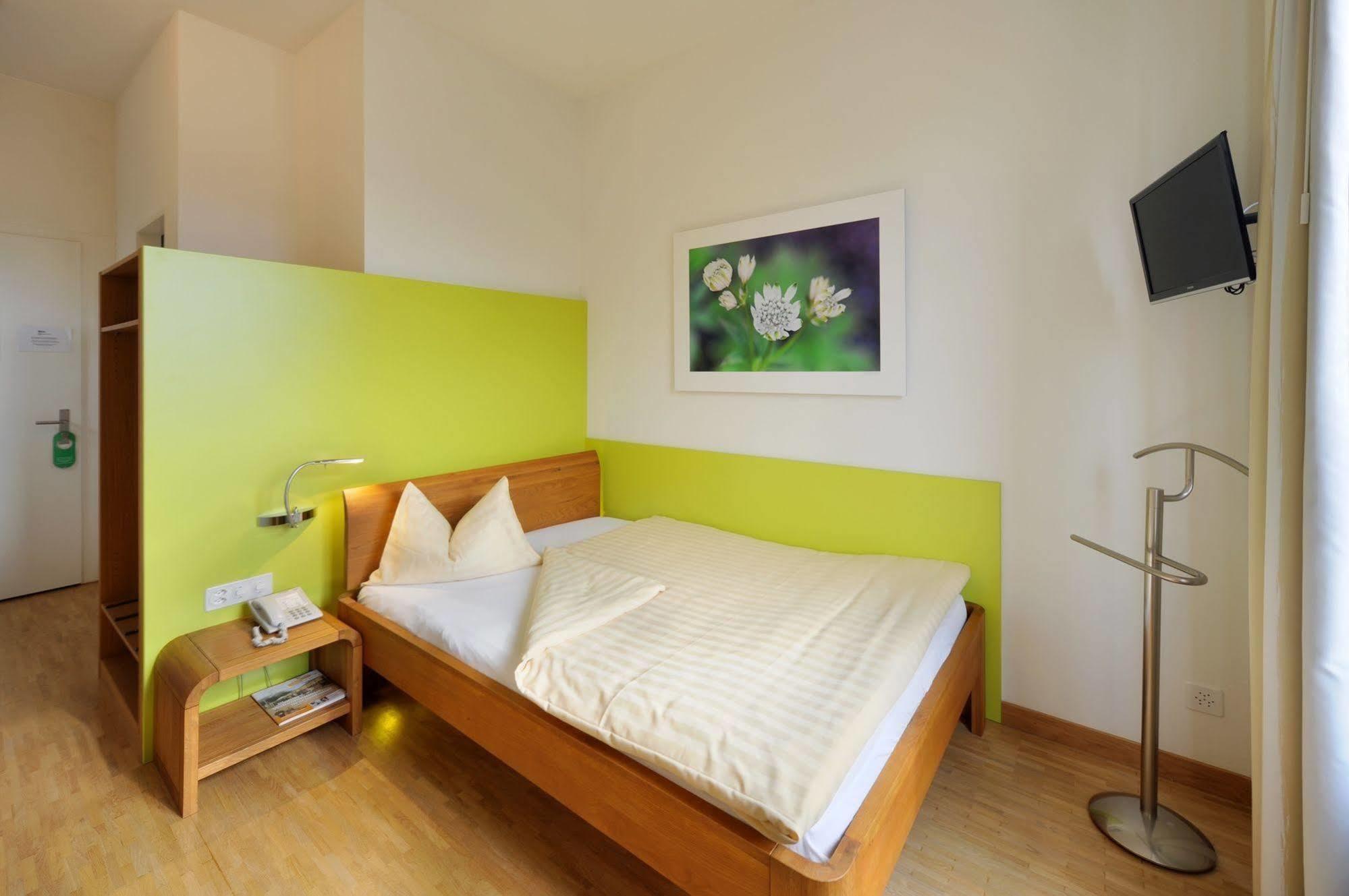 Odelya - Stadthotel Im Park Basel Luaran gambar
